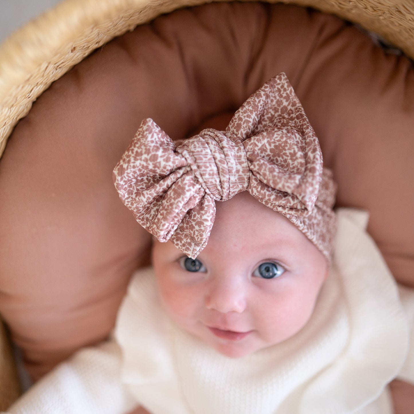 Vintage Floral Ribbed Baby Headband (Brown)