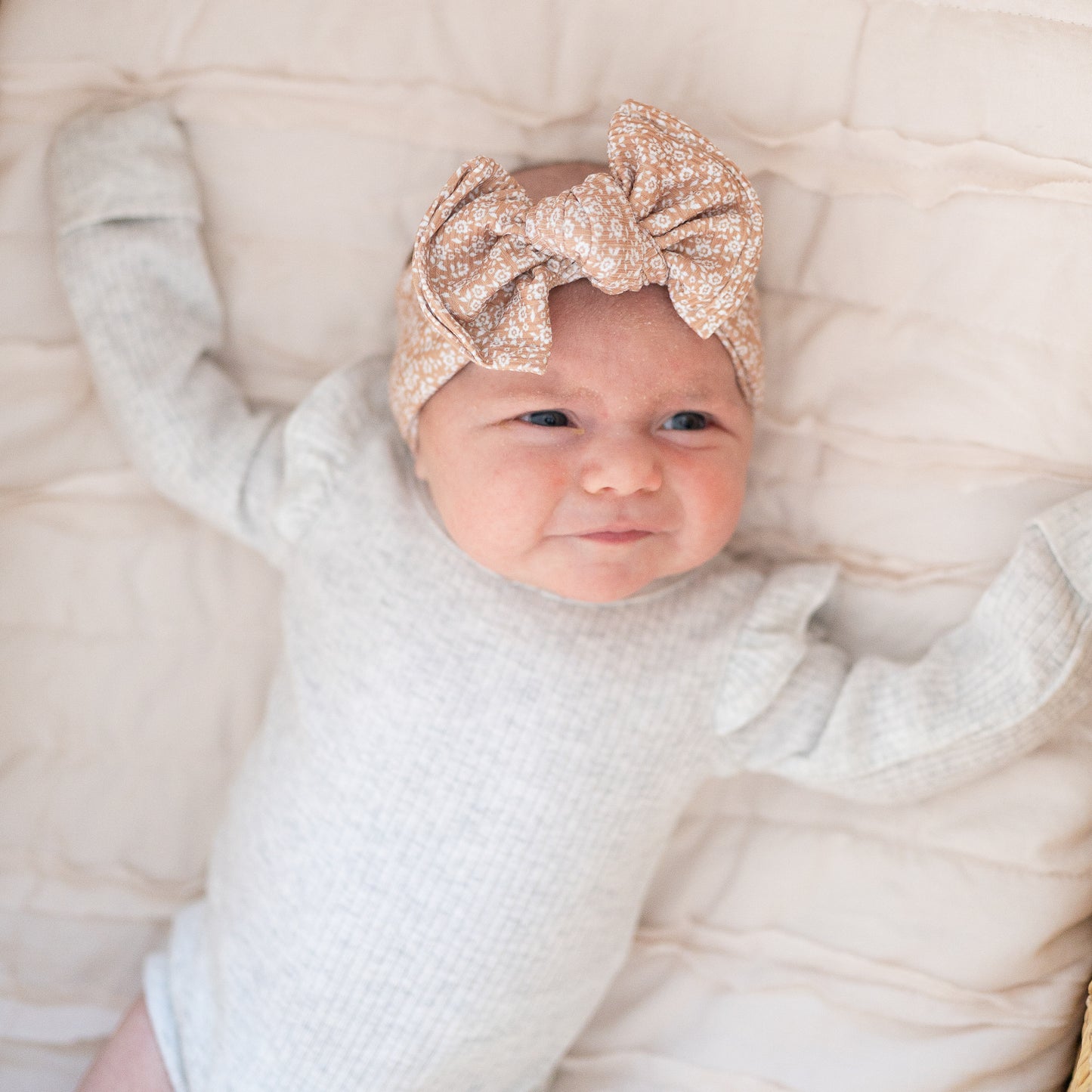 Vintage Floral Ribbed Baby Headband (Golden Brown)