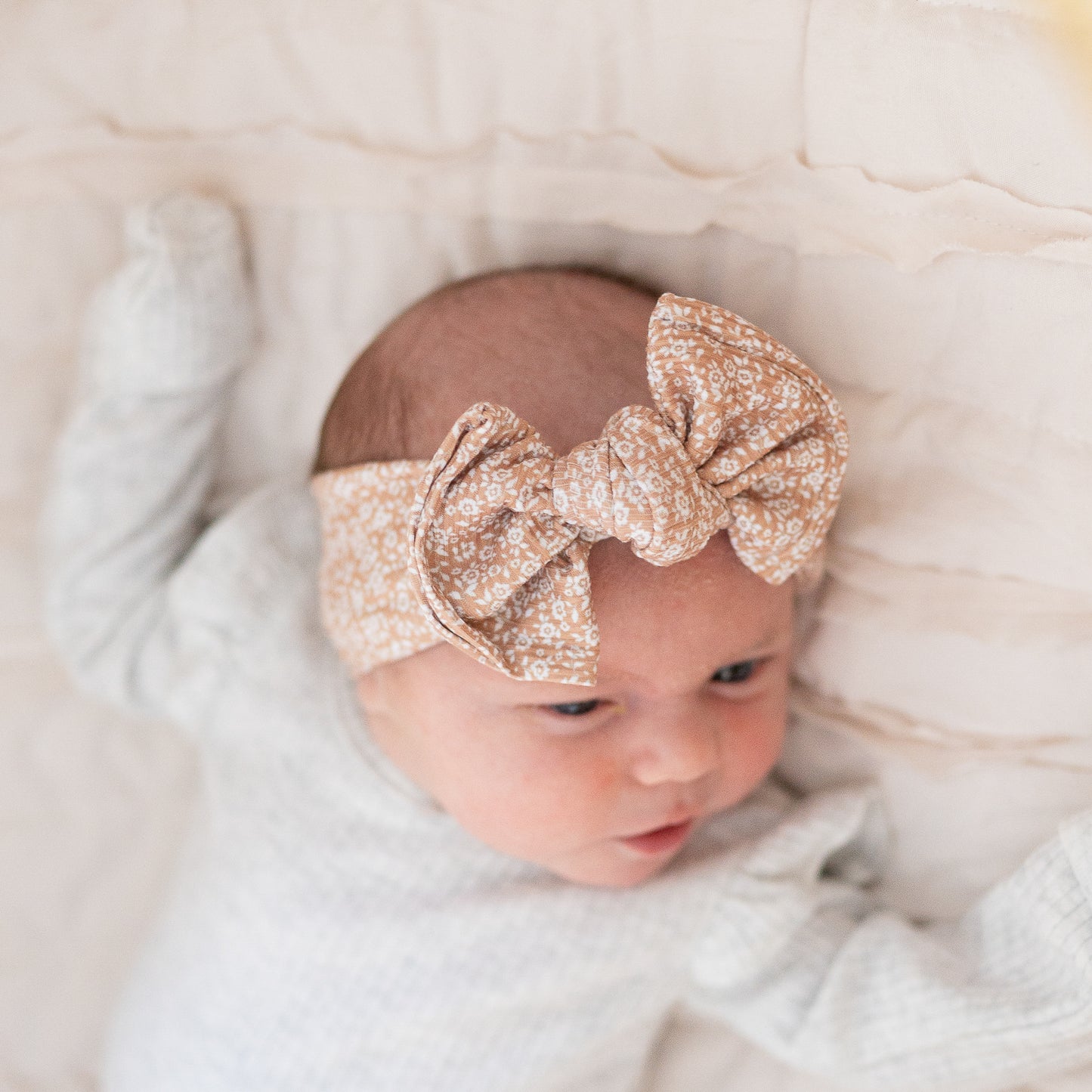 Vintage Floral Ribbed Baby Headband (Golden Brown)