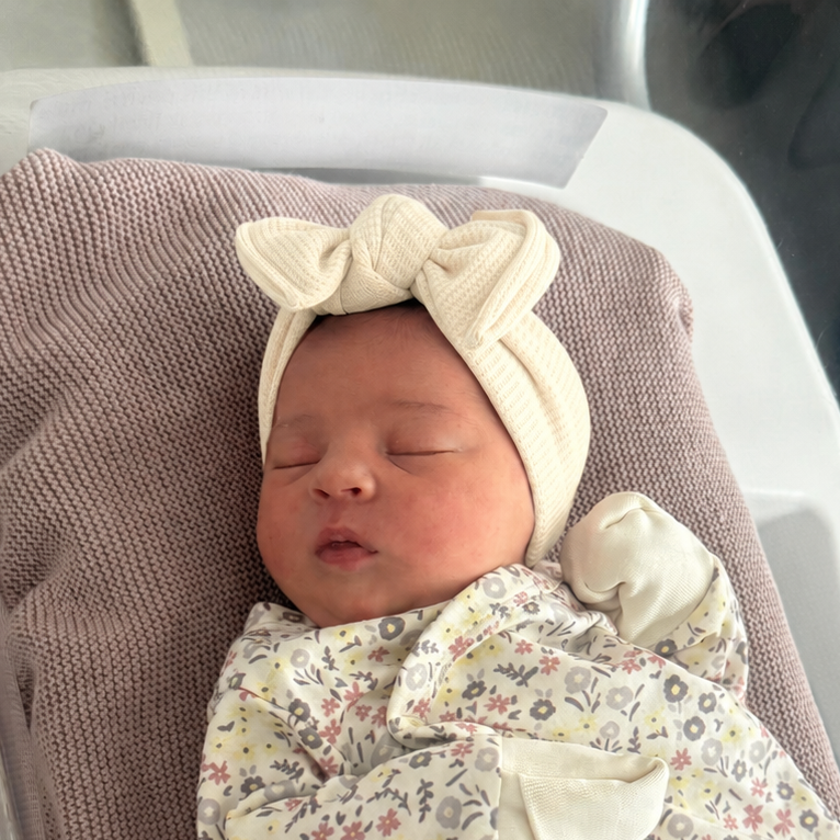 FREEBIE FRIDAY: Cream Waffle Baby Headband